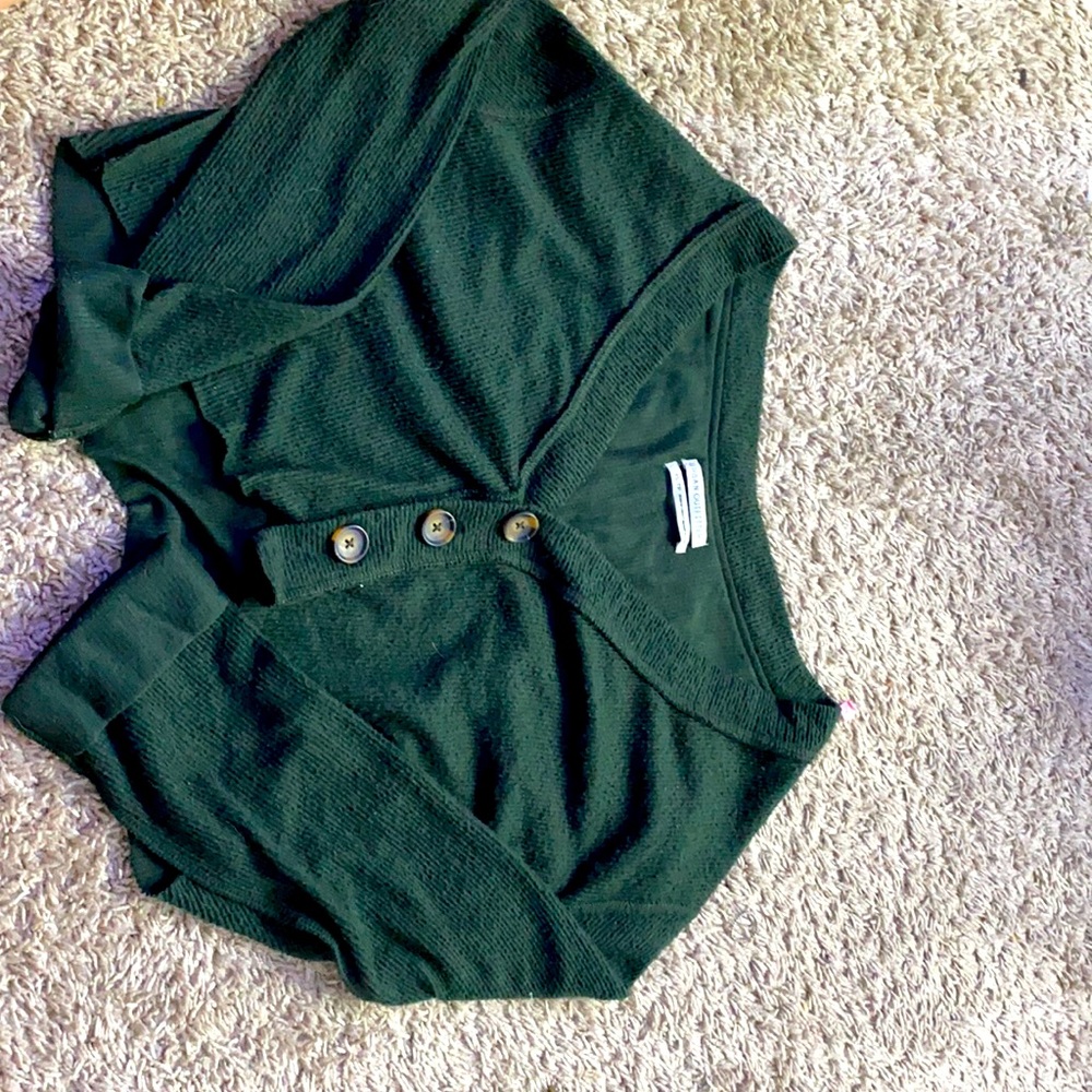 urban outfitters cropped long sleeve shirt
